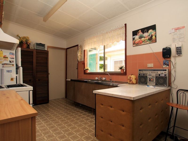 230 River Road, Sussex Inlet NSW 2540