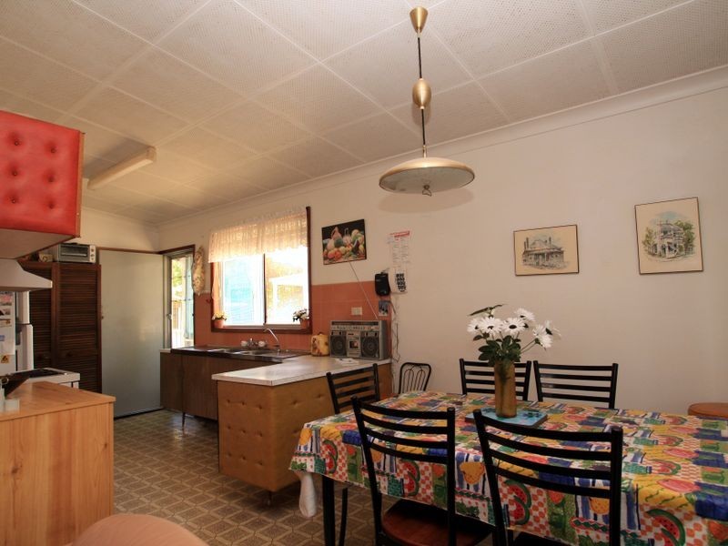 230 River Road, Sussex Inlet NSW 2540