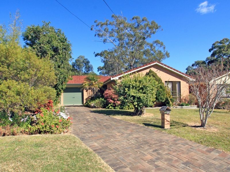 17 Lakeshore Parade, Sussex Inlet NSW 2540