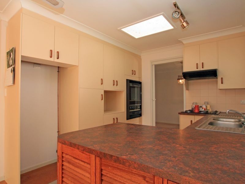 17 Lakeshore Parade, Sussex Inlet NSW 2540