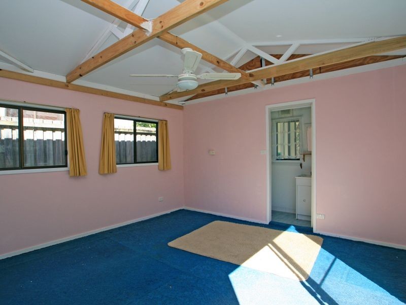 17 Lakeshore Parade, Sussex Inlet NSW 2540