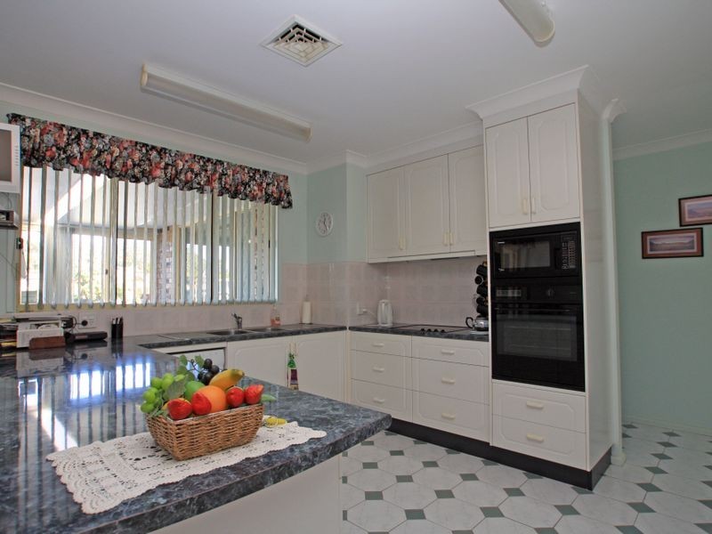 28 Cormorant Avenue, Sussex Inlet NSW 2540