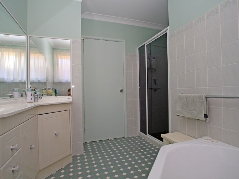 28 Cormorant Avenue, Sussex Inlet NSW 2540