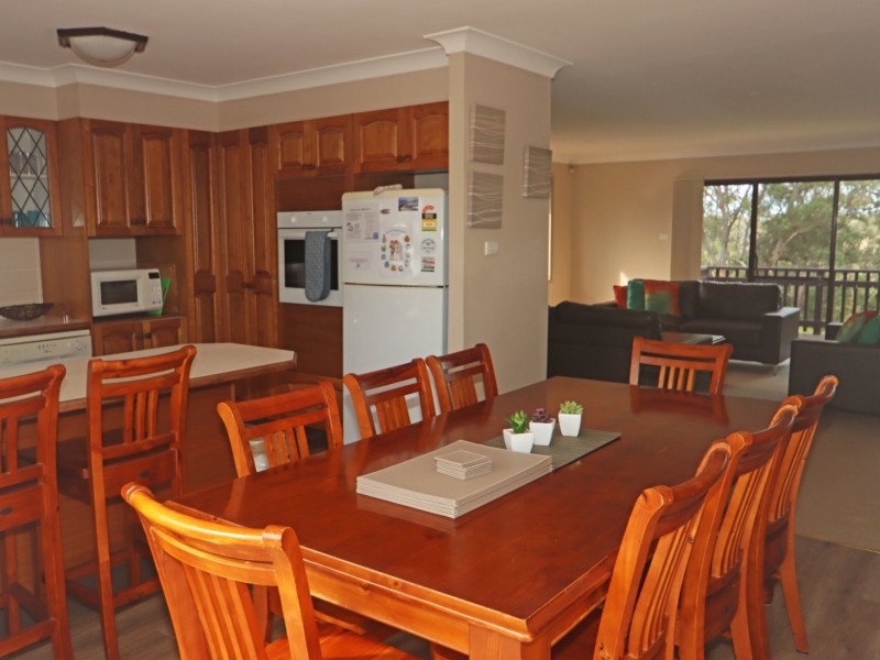 16 Ethel Avenue, Sussex Inlet NSW 2540