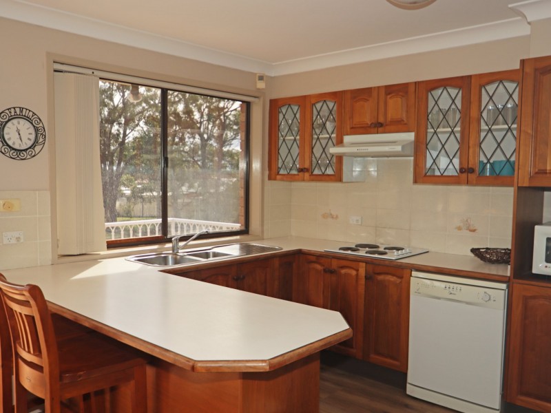 16 Ethel Avenue, Sussex Inlet NSW 2540