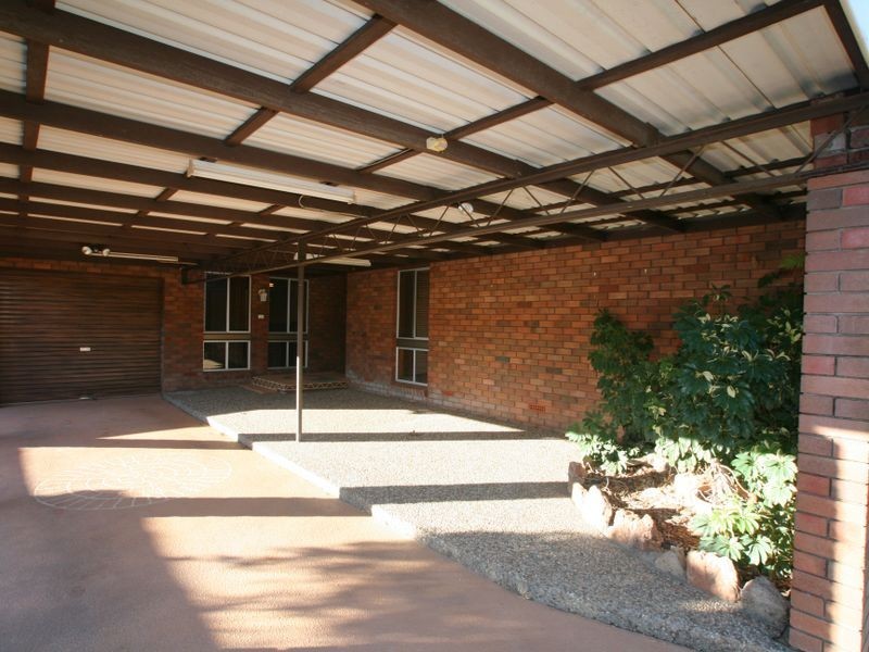 27 Salisbury Drive, Nowra NSW 2541