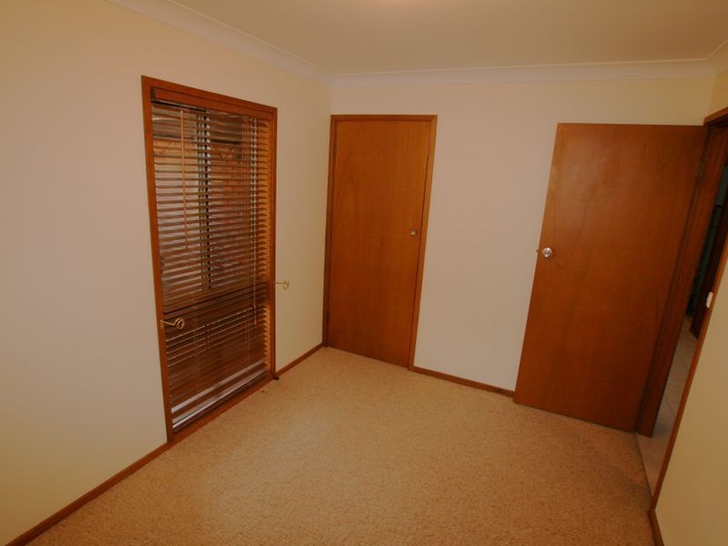 27 Salisbury Drive, Nowra NSW 2541
