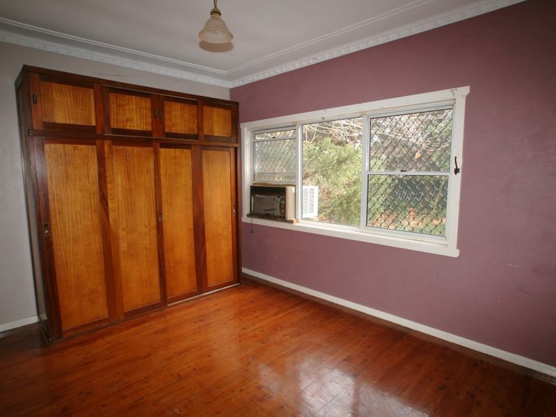 406 Princes Hwy, Bomaderry NSW 2541