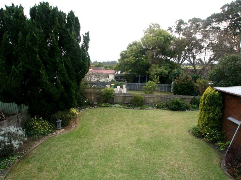 137 Plunkett Street, Nowra NSW 2541