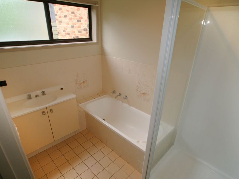 7/76 Brinawarr Street, Bomaderry NSW 2541