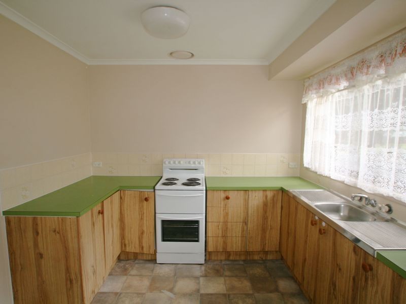 2 Balmaringa Ave, North Nowra NSW 2541