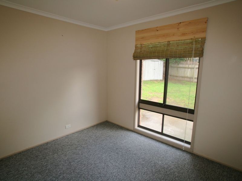 2 Balmaringa Ave, North Nowra NSW 2541