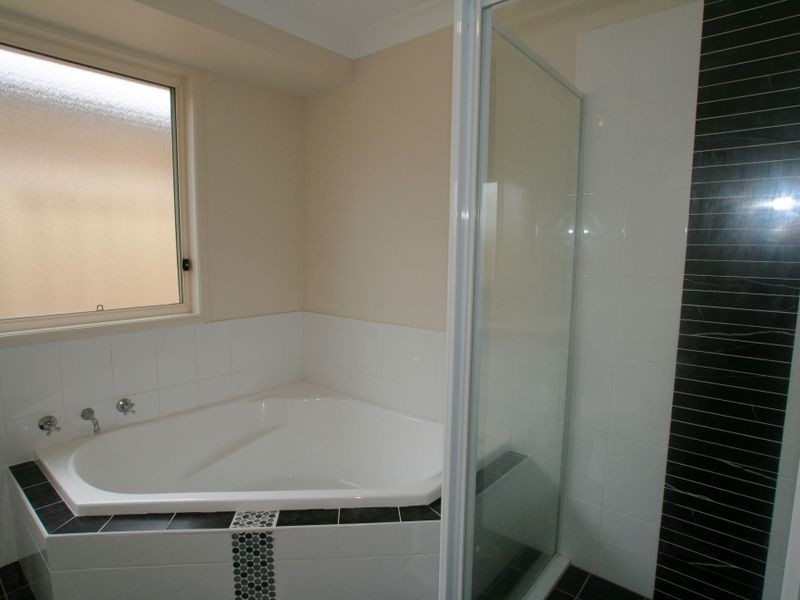 30 Golden Ash Close, Worrigee NSW 2540