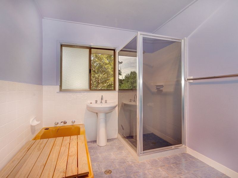 8 Hay Avenue, Shoalhaven Heads NSW 2535