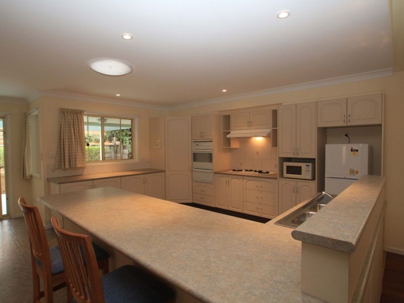 3 Fairview Crescent, Sussex Inlet NSW 2540