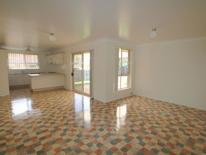 88 Jasmine Drive, Bomaderry NSW 2541