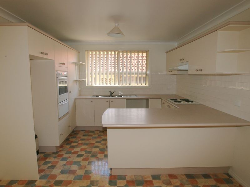 88 Jasmine Drive, Bomaderry NSW 2541