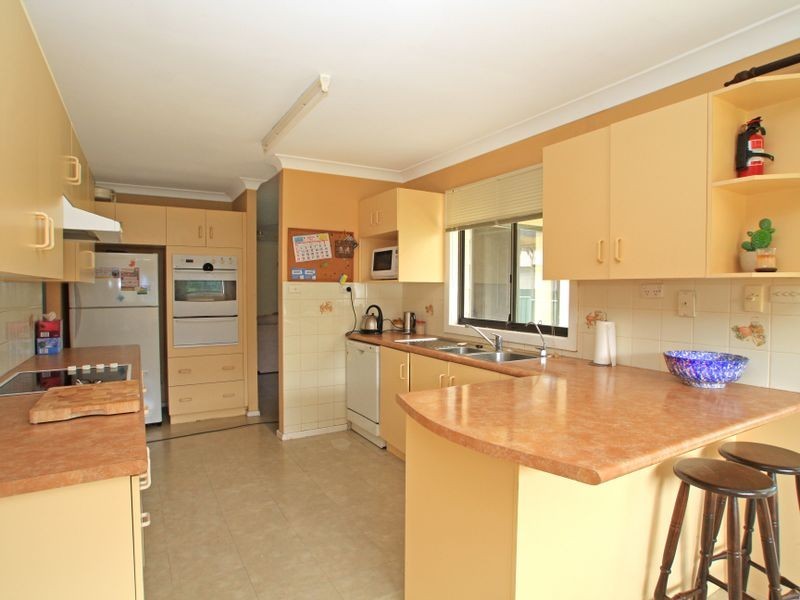 96 Suncrest Avenue, Sussex Inlet NSW 2540