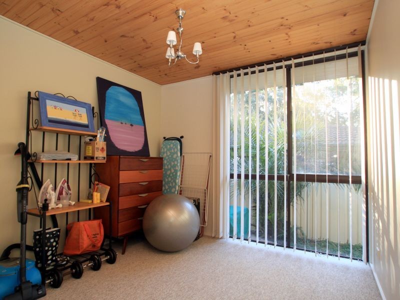 20 Lakeshore Parade, Sussex Inlet NSW 2540