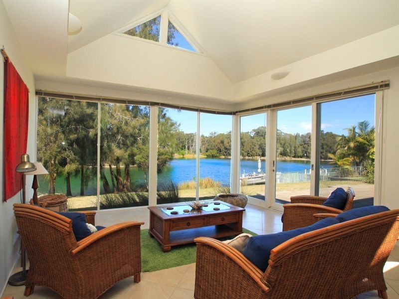 35 Thora Street, Sussex Inlet NSW 2540