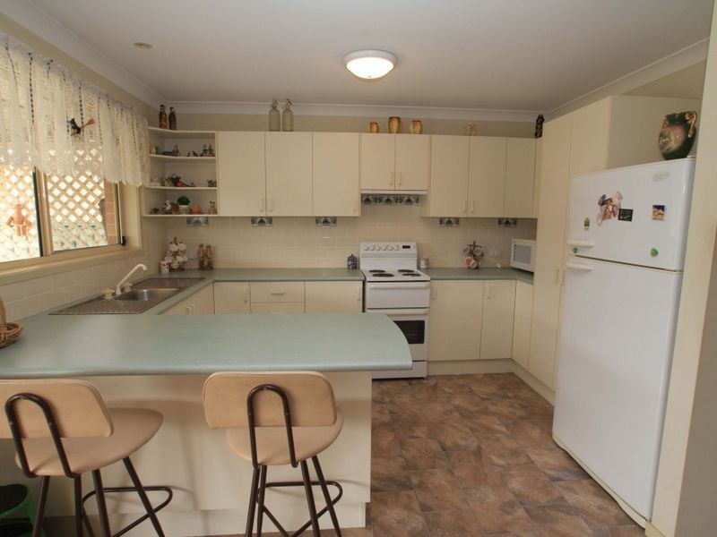 15 Lagoon Crescent, Sussex Inlet NSW 2540