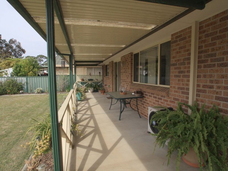 15 Lagoon Crescent, Sussex Inlet NSW 2540