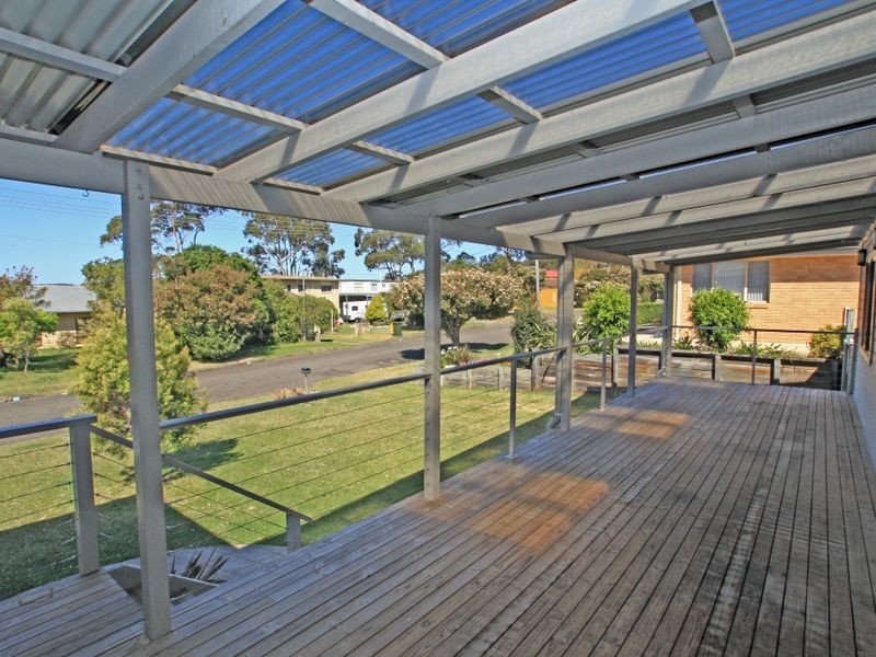 14 Cater Crescent, Sussex Inlet NSW 2540