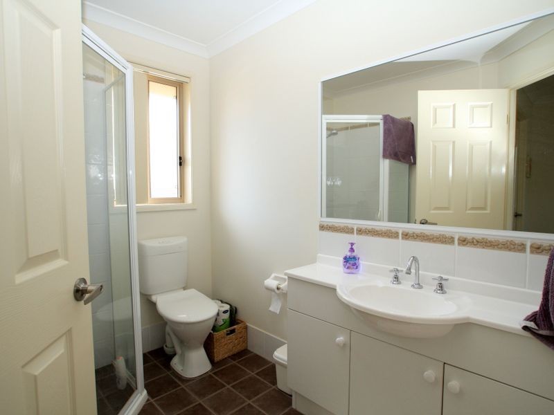 2 Glanville Road, Sussex Inlet NSW 2540