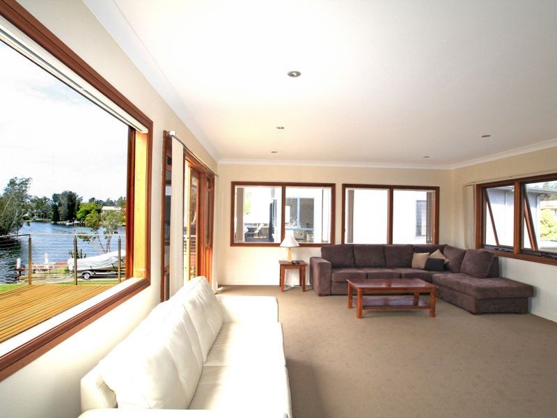 95 Jacobs Drive, Sussex Inlet NSW 2540