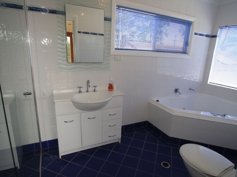 95 Jacobs Drive, Sussex Inlet NSW 2540