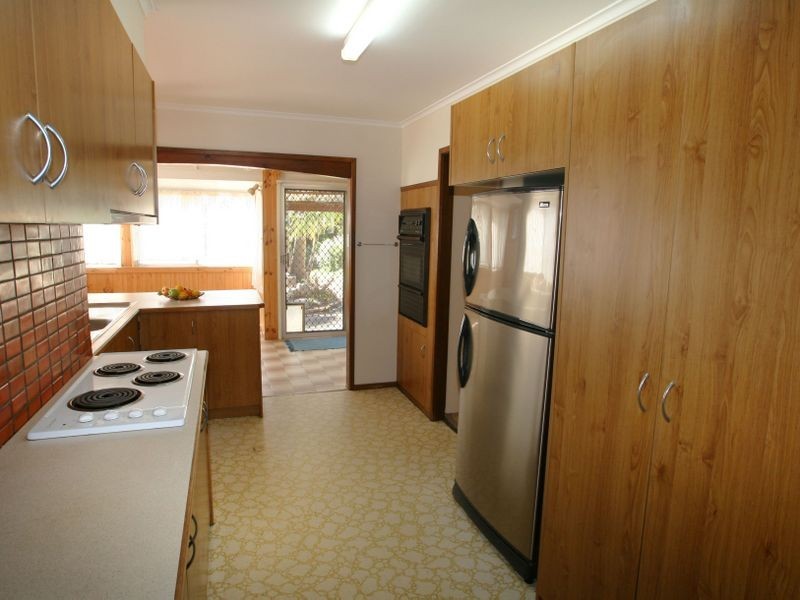 77 Albert Street, Nowra NSW 2541