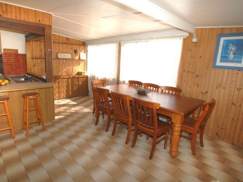 77 Albert Street, Nowra NSW 2541