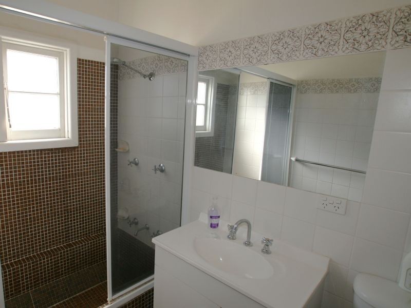 77 Albert Street, Nowra NSW 2541