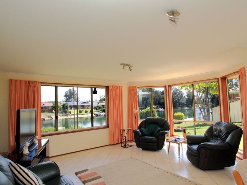 18 Plover Close, Sussex Inlet NSW 2540