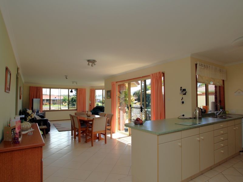 18 Plover Close, Sussex Inlet NSW 2540