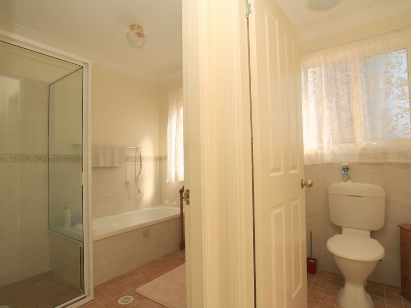 42 Suncrest Avenue, Sussex Inlet NSW 2540
