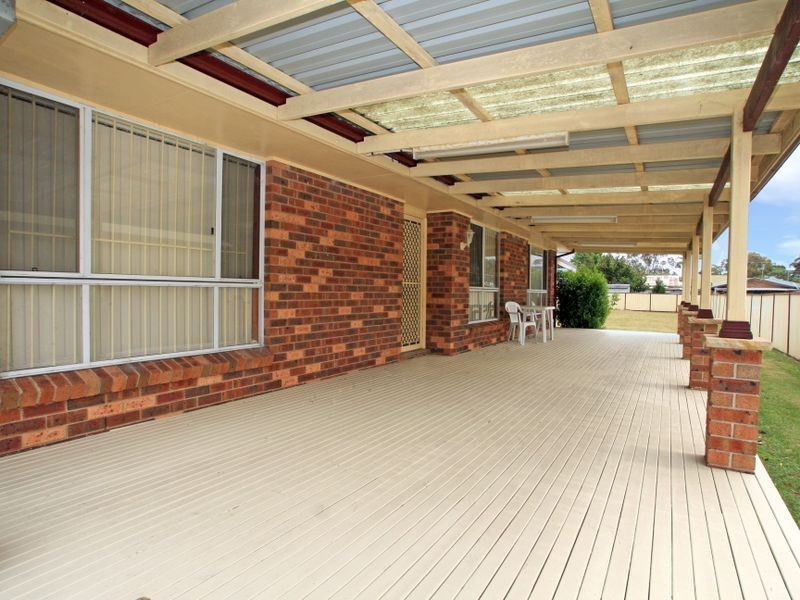 13 Ellmoos Avenue, Sussex Inlet NSW 2540