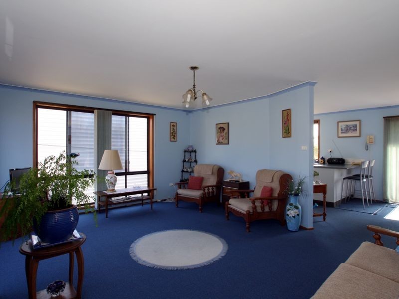 34 Tradewinds Avenue, Sussex Inlet NSW 2540