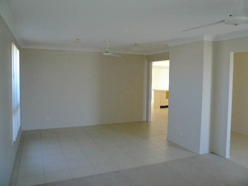 25 Golden Ash Close, Worrigee NSW 2540