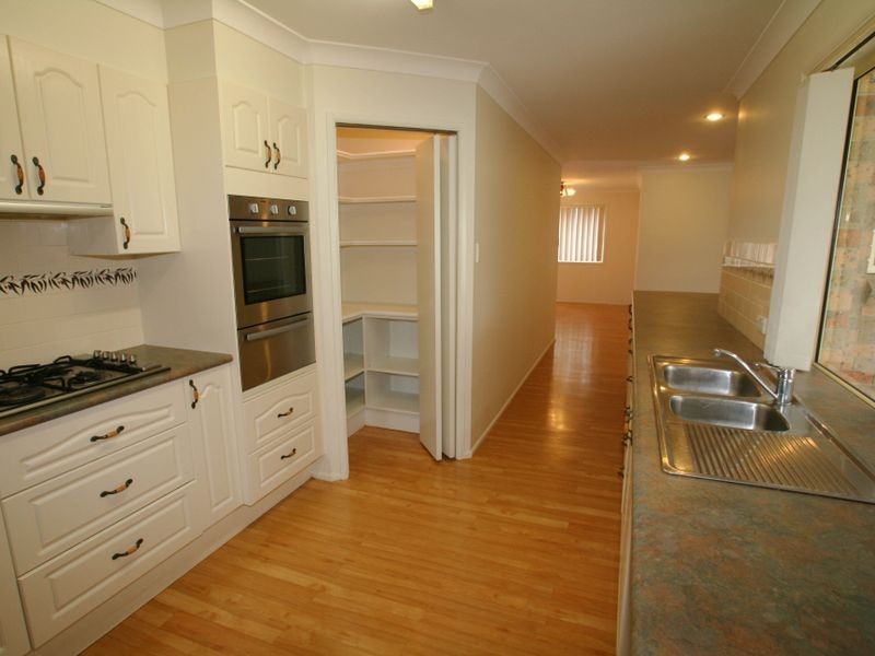 2 Garden Grove, Worrigee NSW 2540