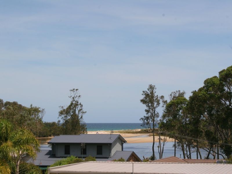 10 Lakeway Avenue, Berrara NSW 2540