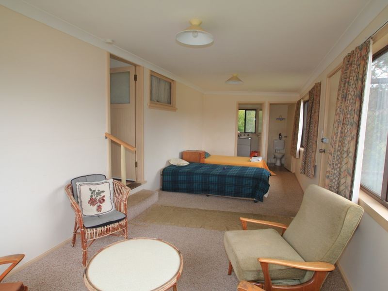 10 Lakeway Avenue, Berrara NSW 2540