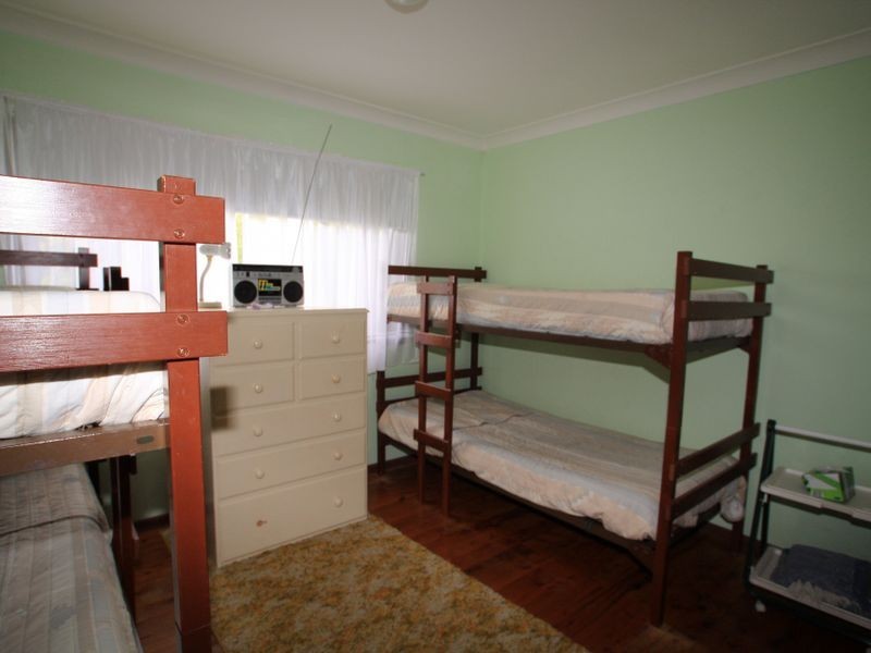 10 Lakeway Avenue, Berrara NSW 2540