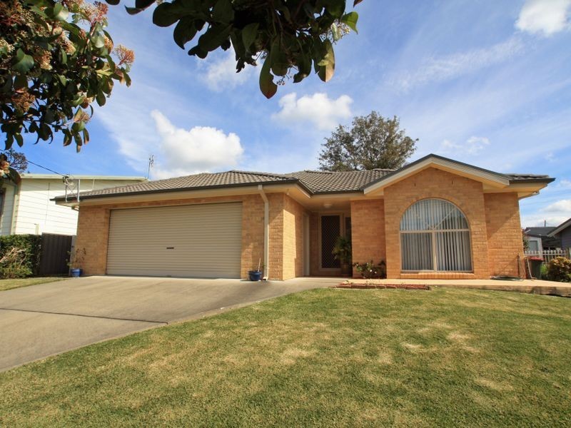 16 Cater Crescent, Sussex Inlet NSW 2540