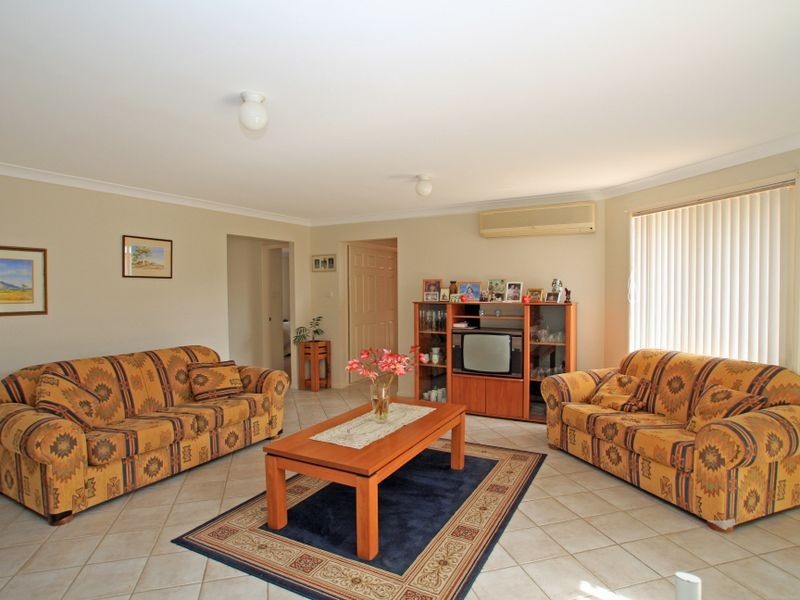 16 Cater Crescent, Sussex Inlet NSW 2540