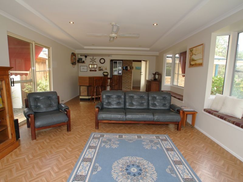 182 River Road, Sussex Inlet NSW 2540