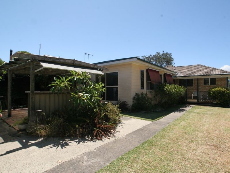 182 River Road, Sussex Inlet NSW 2540