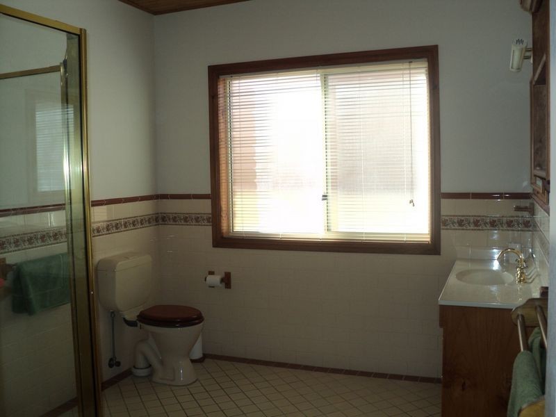 39 Cater Crescent, Sussex Inlet NSW 2540