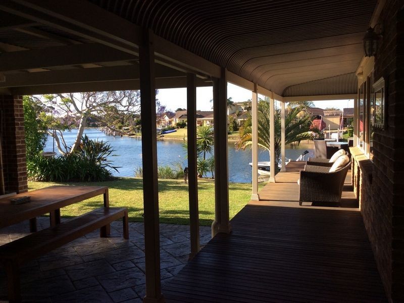 39 Cater Crescent, Sussex Inlet NSW 2540