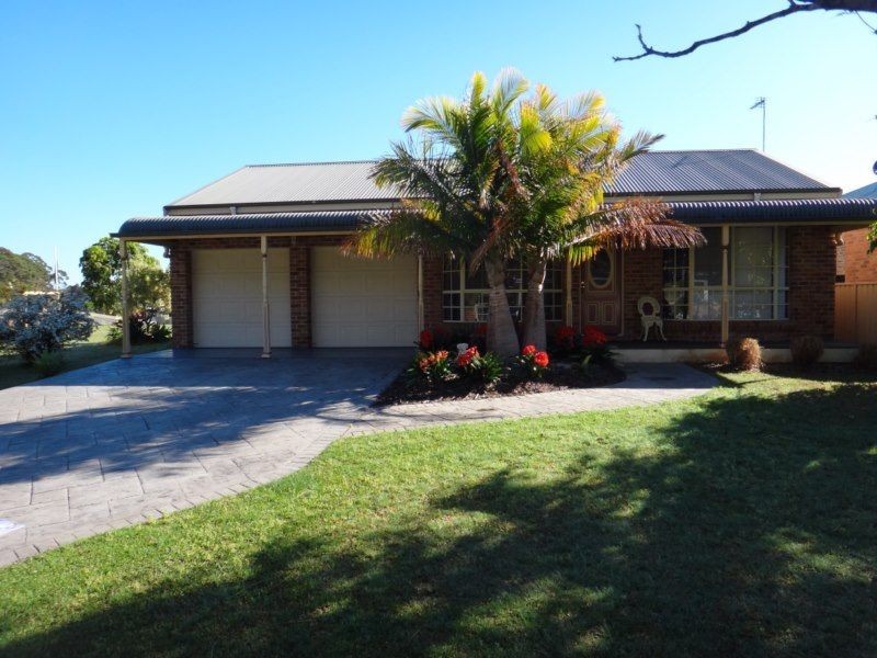 39 Cater Crescent, Sussex Inlet NSW 2540